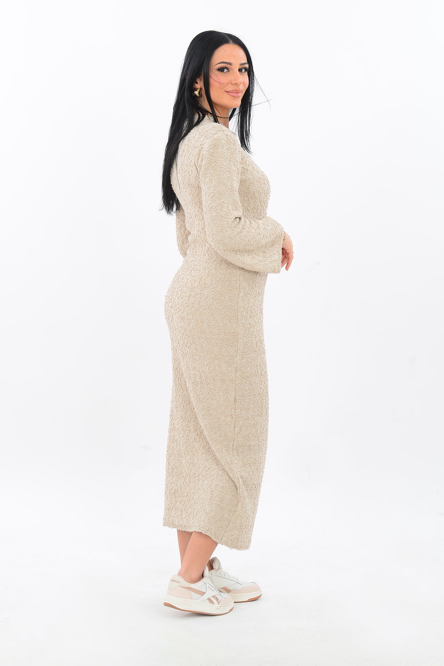 Beiges Boucle Maxi-Strickkleid