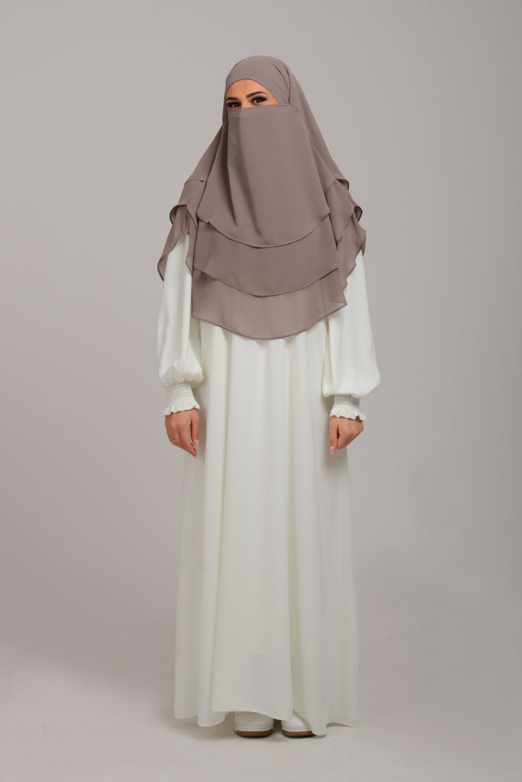 Ovaler, dreilagiger Khimar aus Chiffon - Wüstennebel