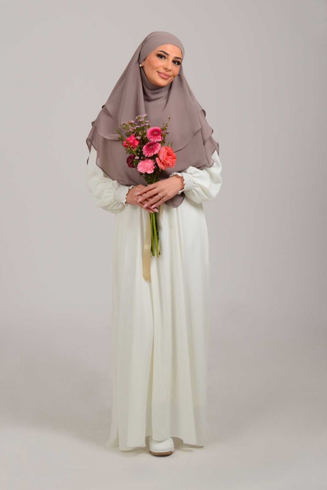 Ovaler, dreilagiger Khimar aus Chiffon - Wüstennebel