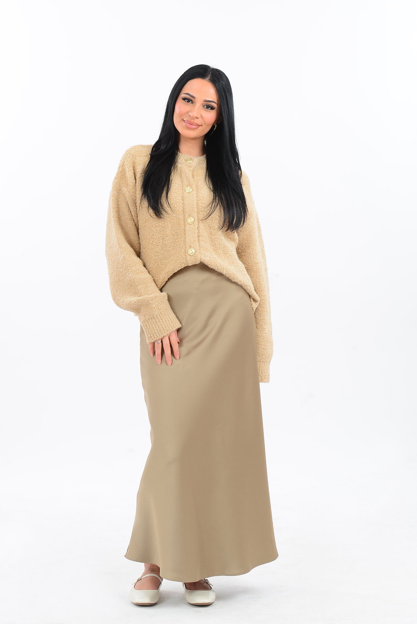 Boucle Strickjacke mit goldenen Knöpfen