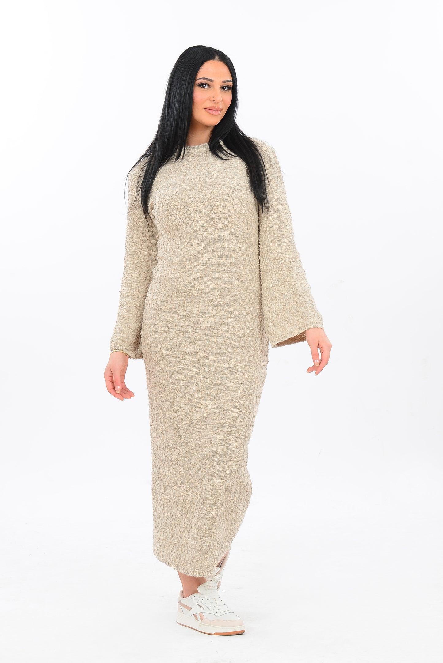Beiges Boucle Maxi-Strickkleid