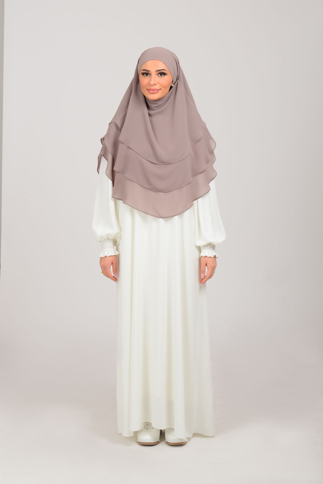 Ovaler, dreilagiger Khimar aus Chiffon - Wüstennebel